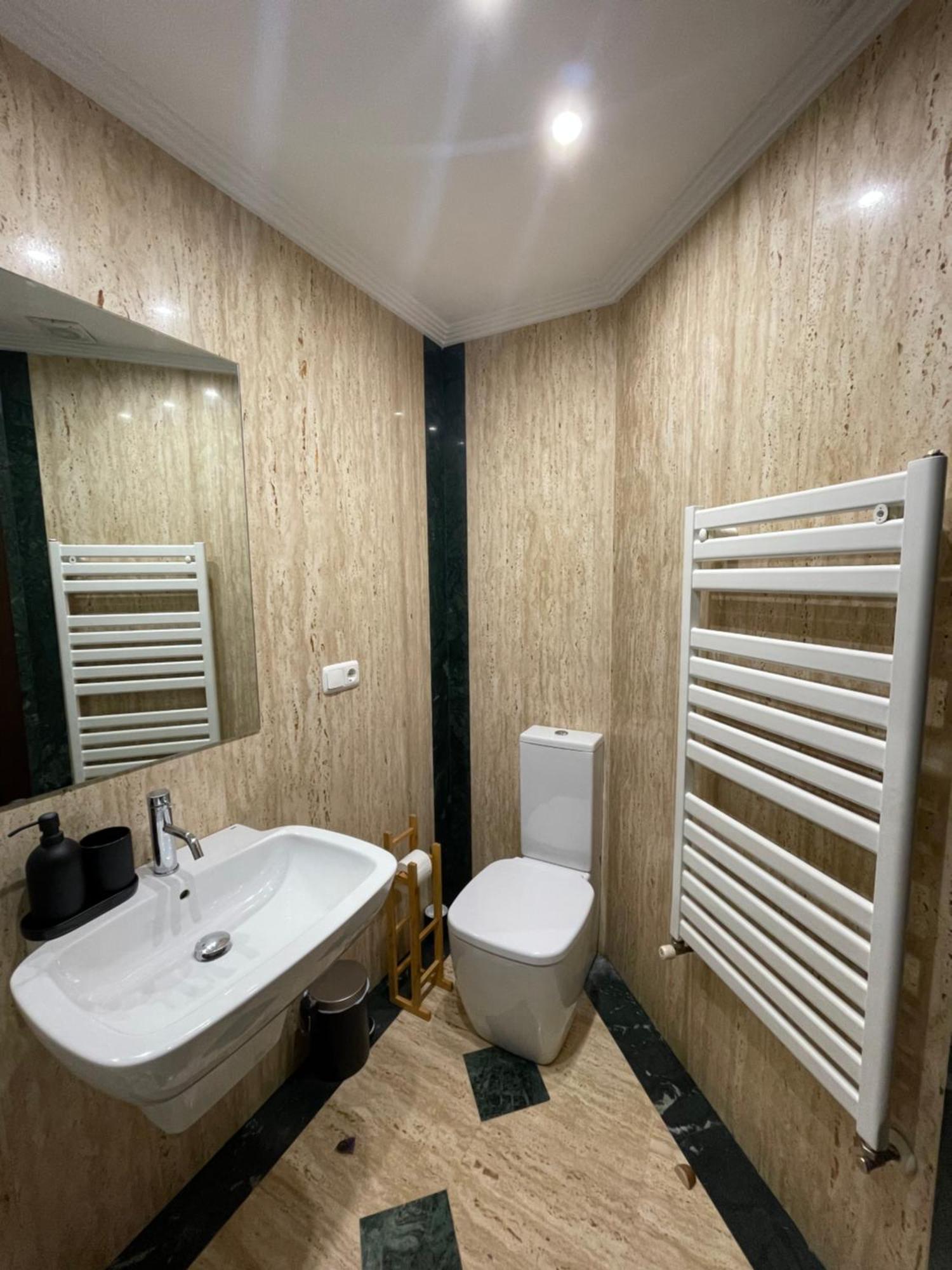 Atuaire Vivienda B Luminosa Parking Incluido En Plena Calle Comercial * Burgo